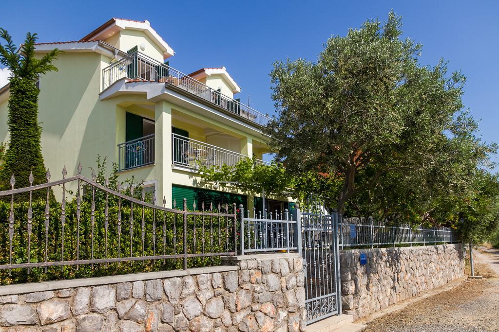 Apartments Vukelic Klenovica Eksteriør billede