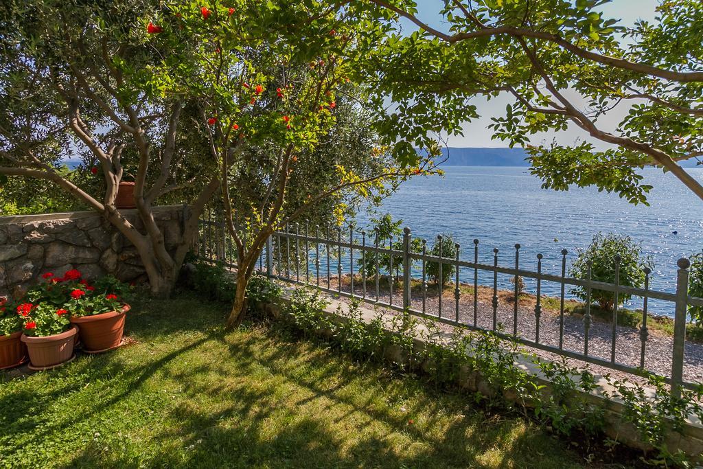 Apartments Vukelic Klenovica Eksteriør billede
