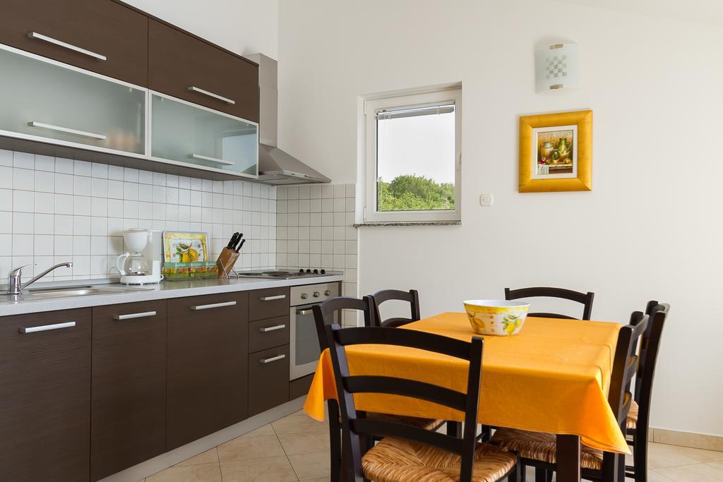 Apartments Vukelic Klenovica Værelse billede