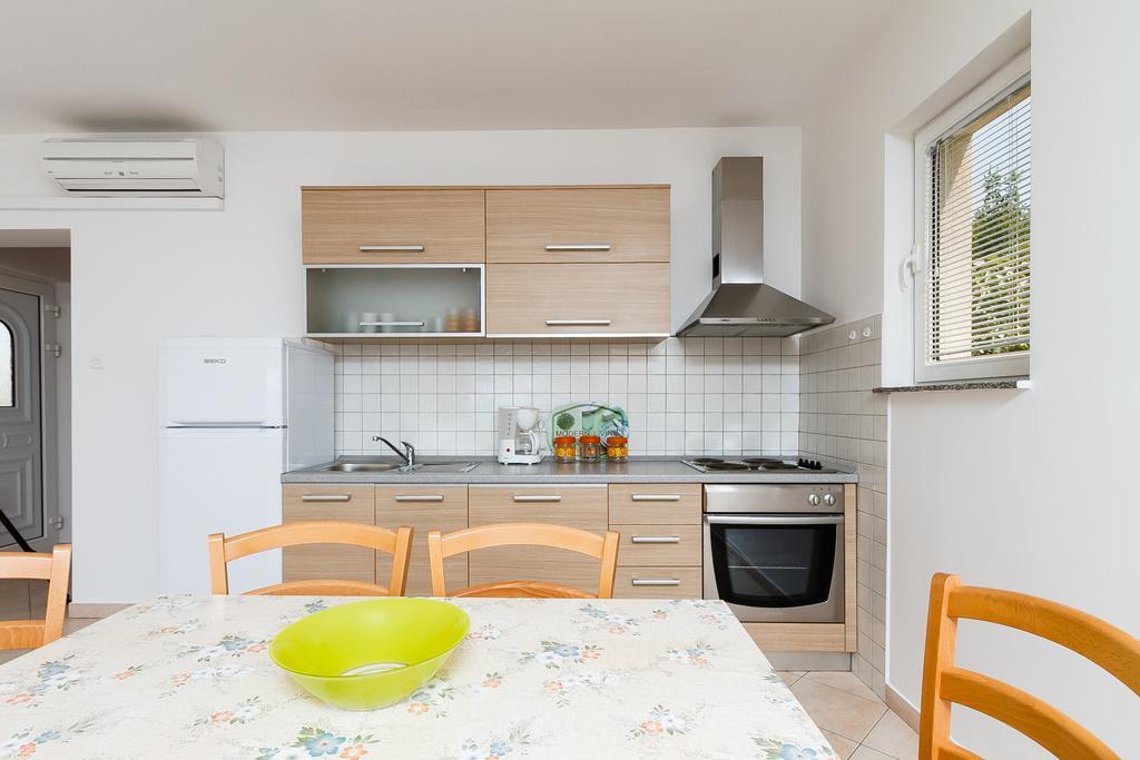 Apartments Vukelic Klenovica Værelse billede